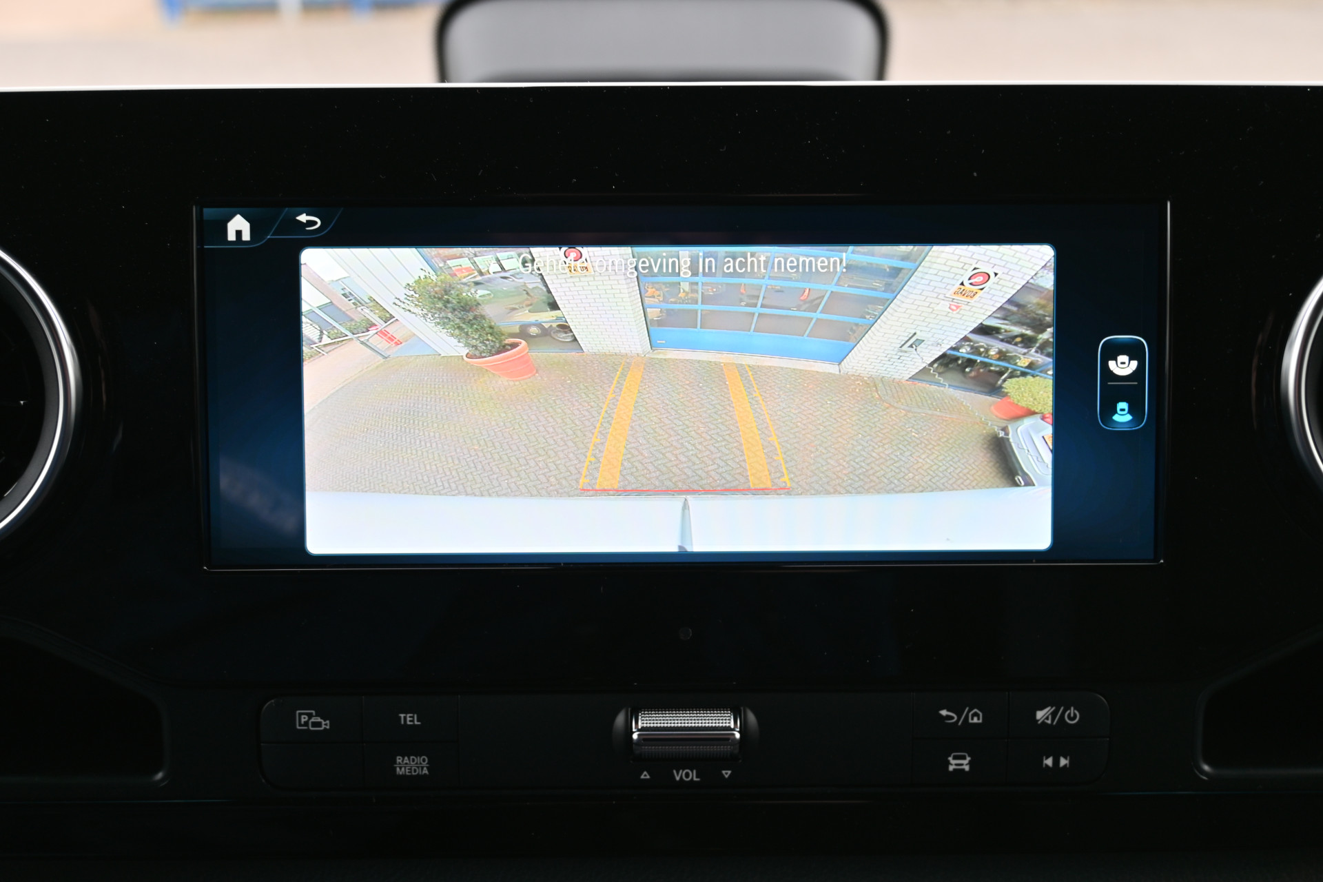 Mercedes-Benz eSprinter 5