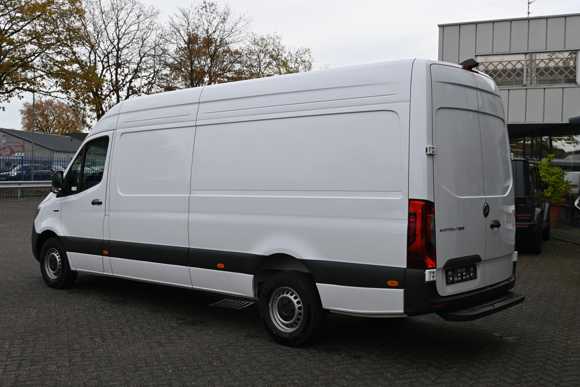 Mercedes-Benz eSprinter 8