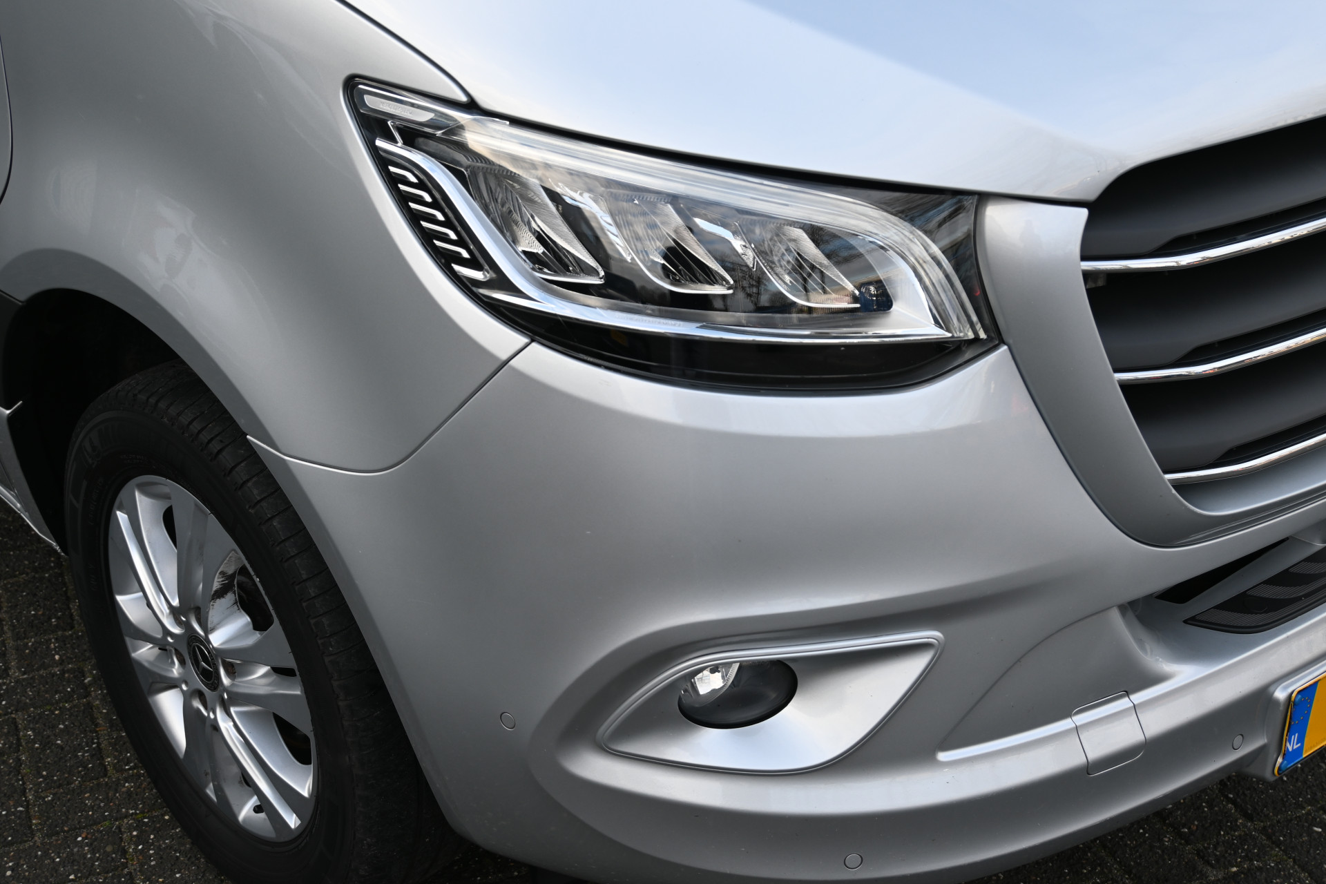 Mercedes-Benz Sprinter 11