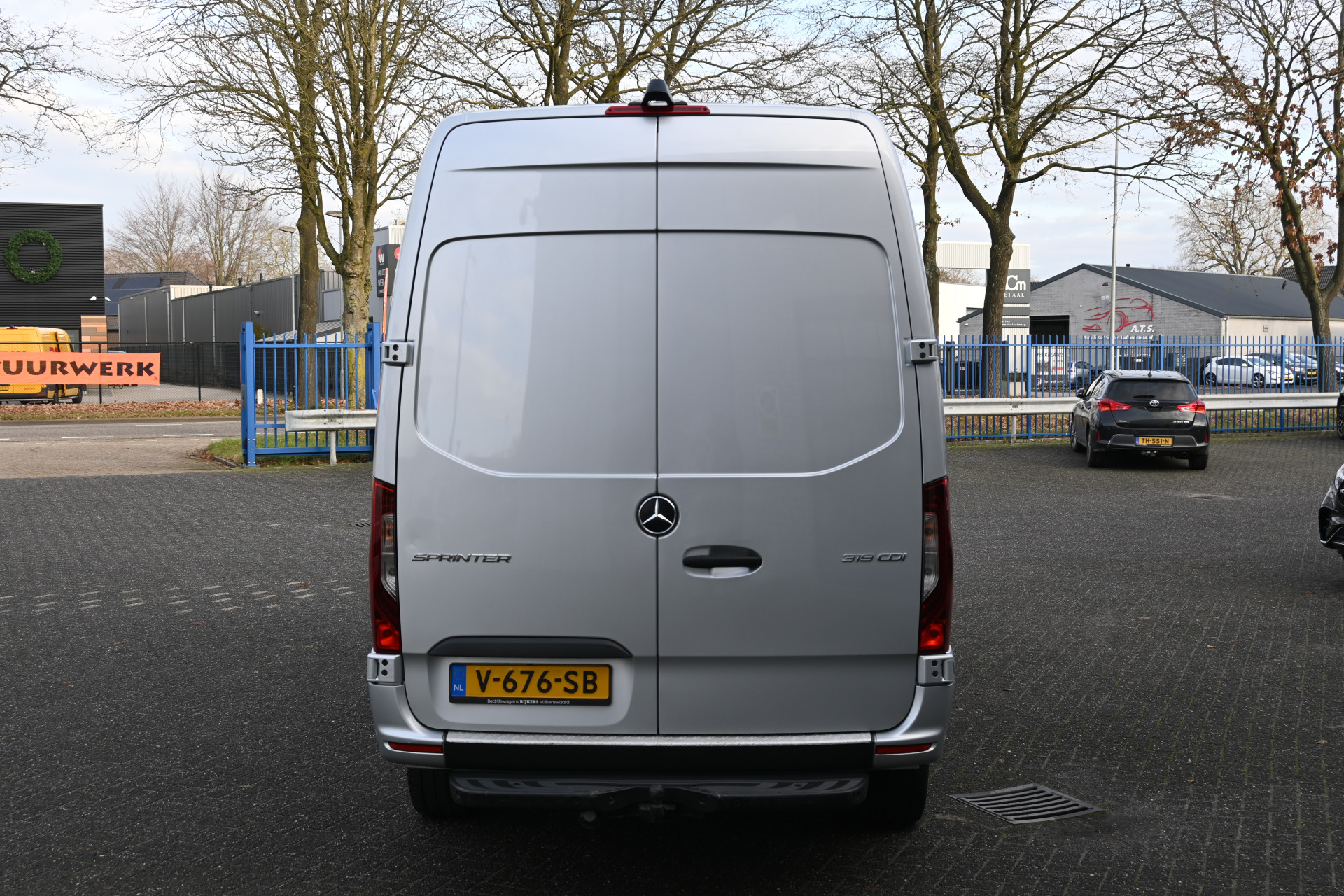 Mercedes-Benz Sprinter 13
