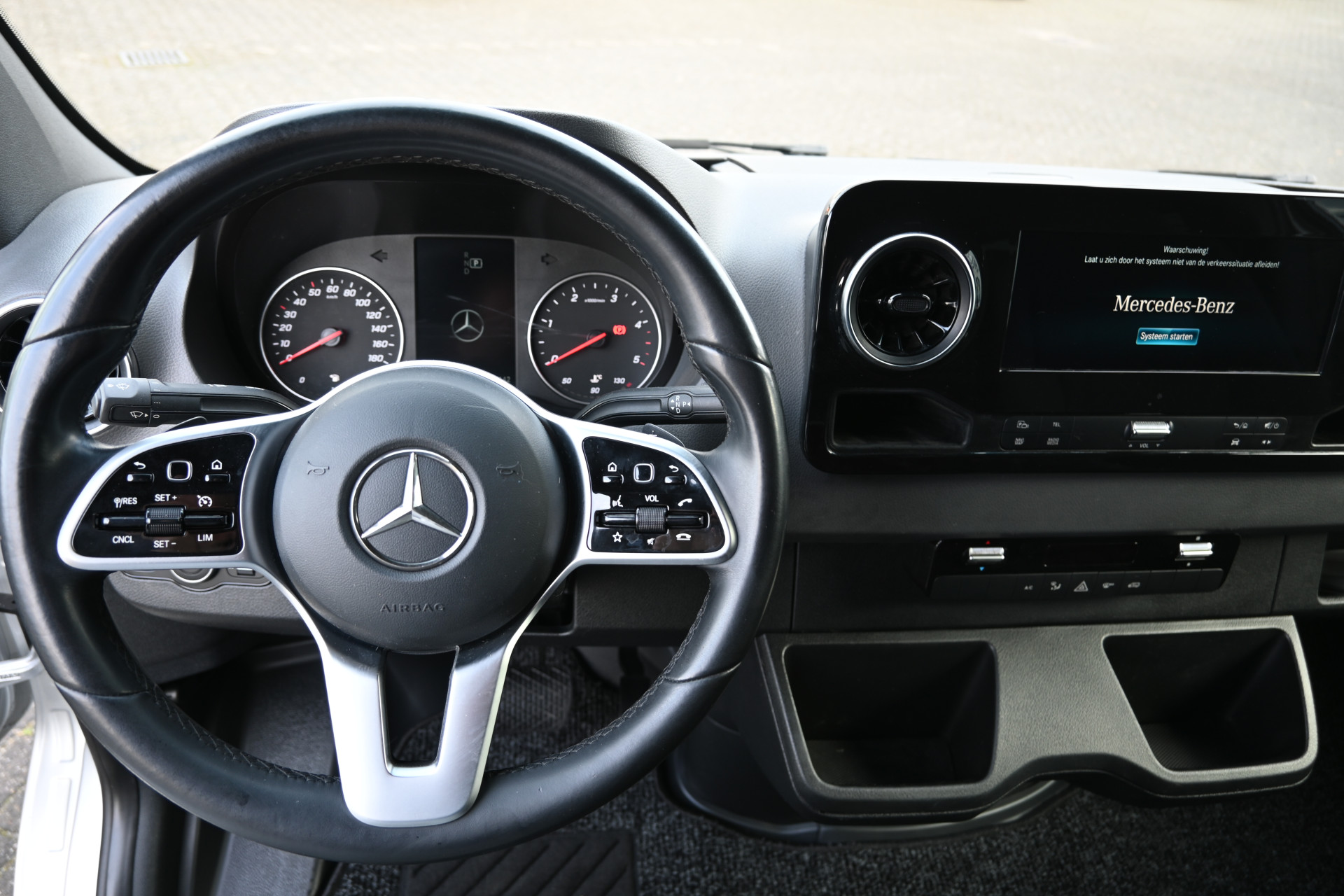 Mercedes-Benz Sprinter 16