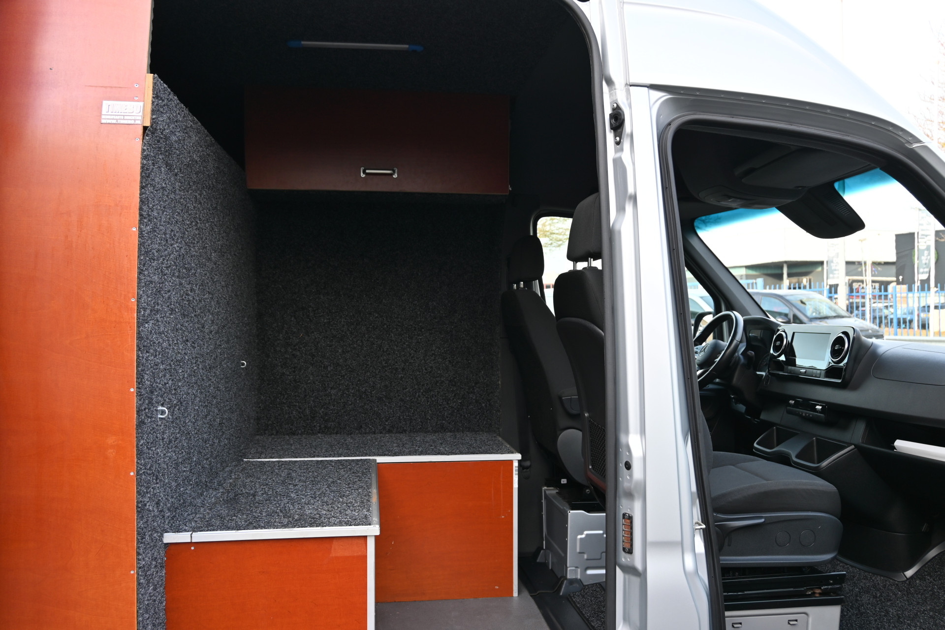 Mercedes-Benz Sprinter 8