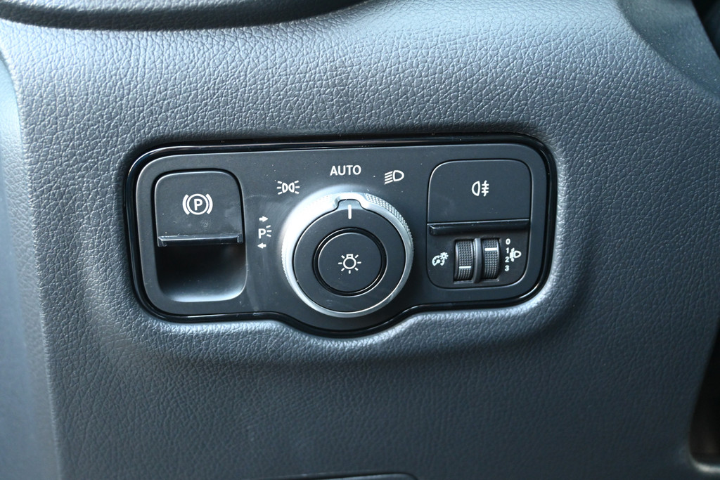 Mercedes-Benz Vito 14