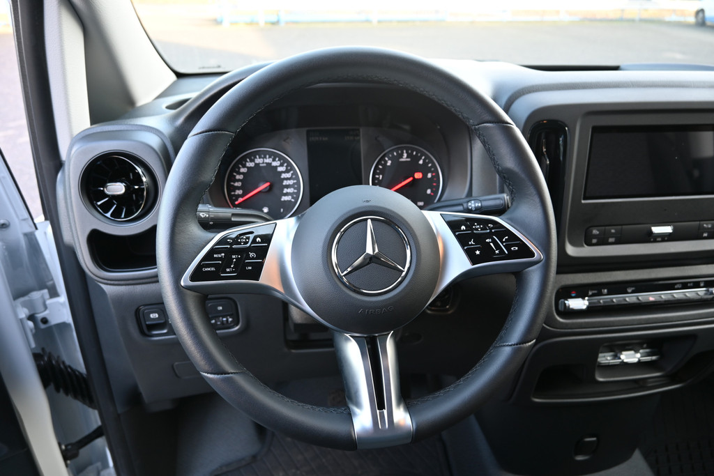 Mercedes-Benz Vito 15