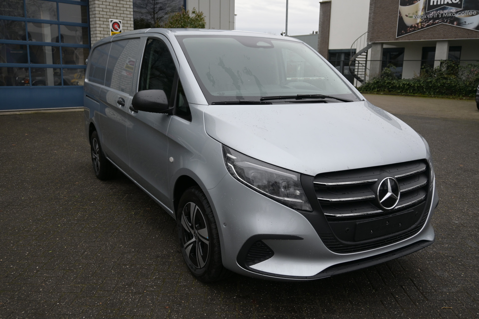 Mercedes-Benz Vito 2