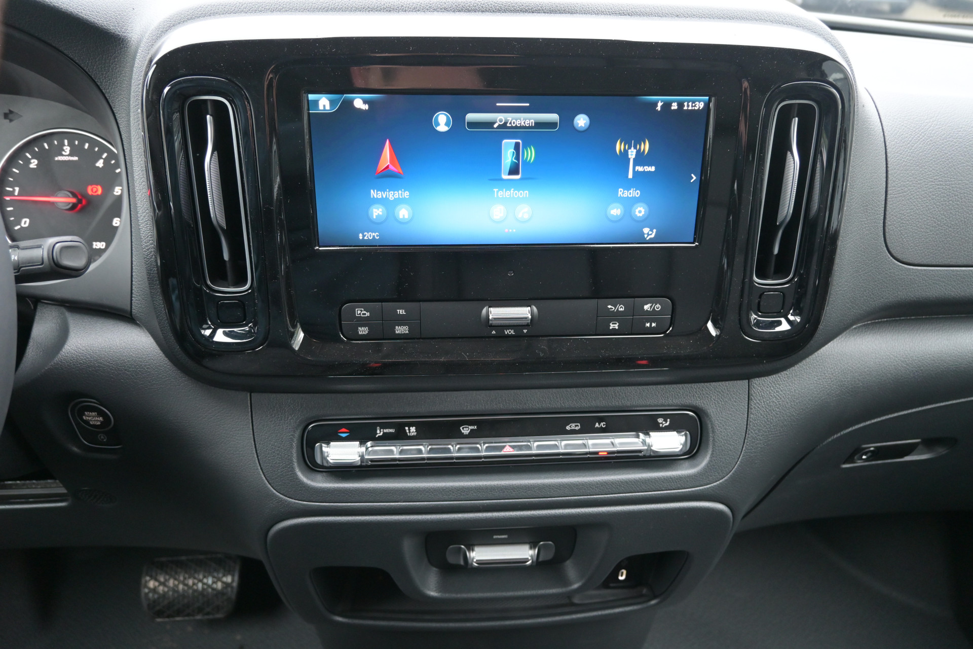 Mercedes-Benz Vito 5