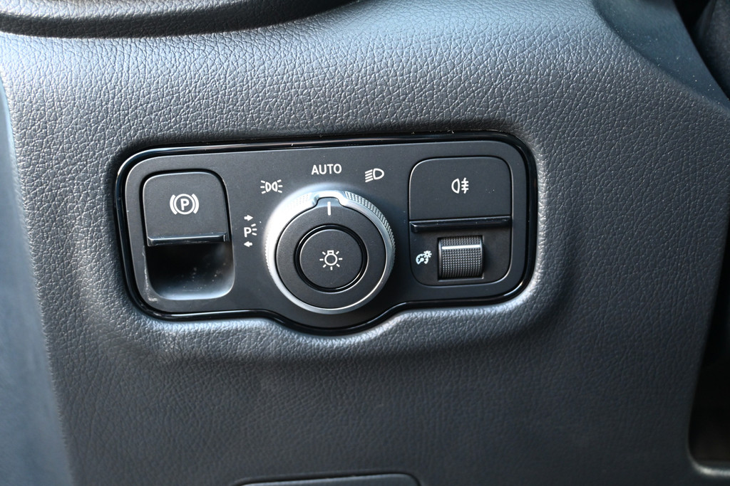 Mercedes-Benz Vito 14