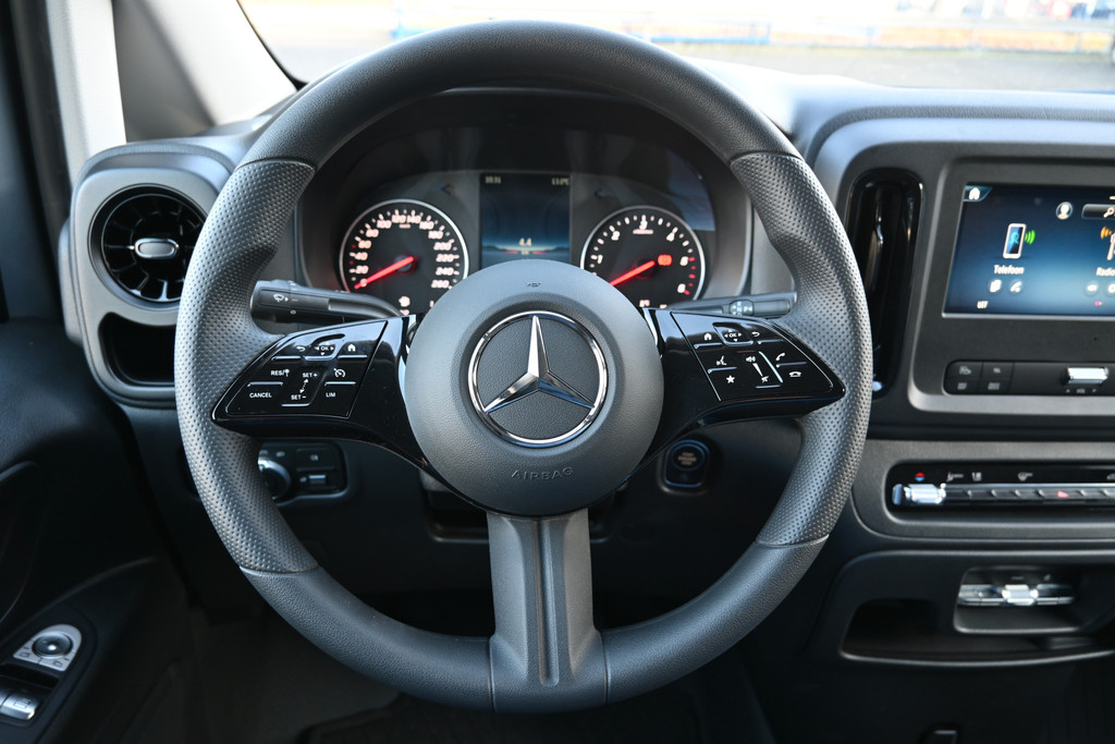 Mercedes-Benz Vito 18