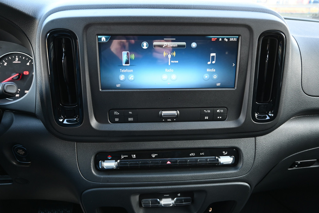 Mercedes-Benz Vito 19