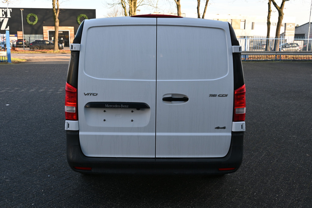 Mercedes-Benz Vito 6