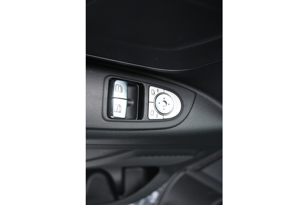 Mercedes-Benz Vito 11