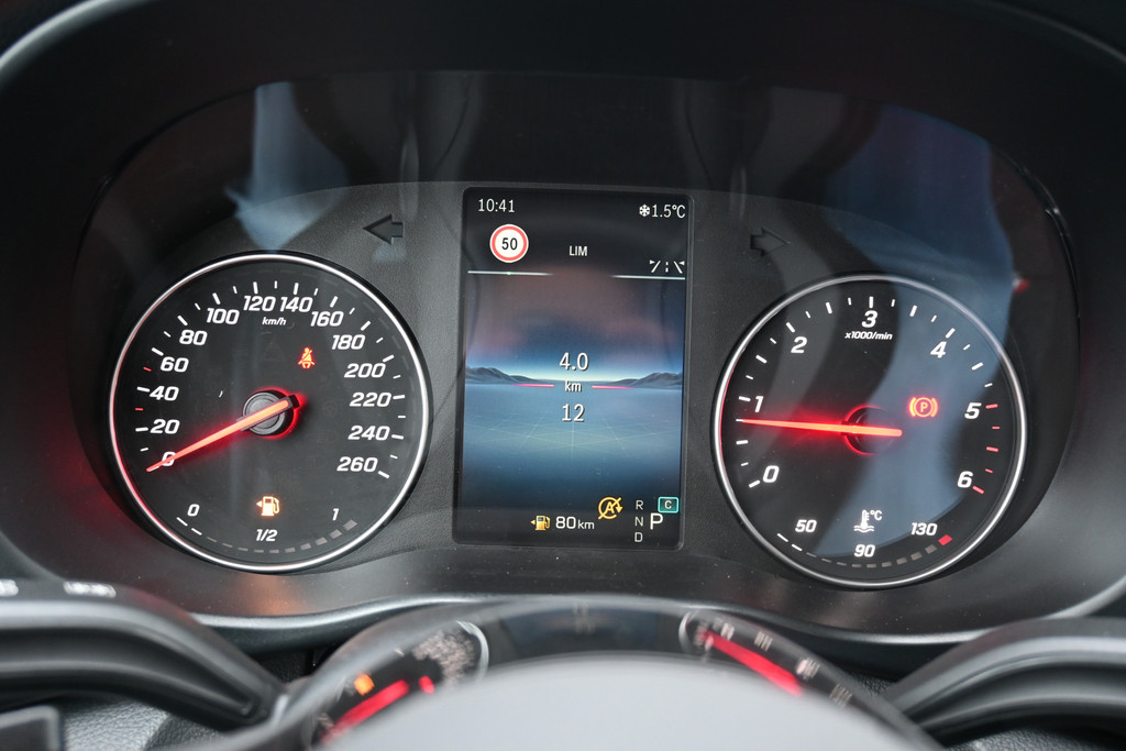 Mercedes-Benz Vito 16