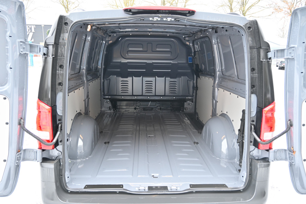 Mercedes-Benz Vito 7