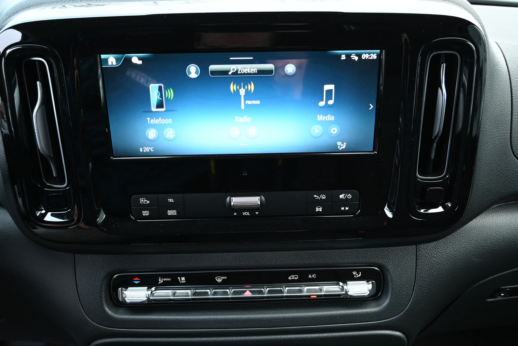 Mercedes-Benz Vito 13