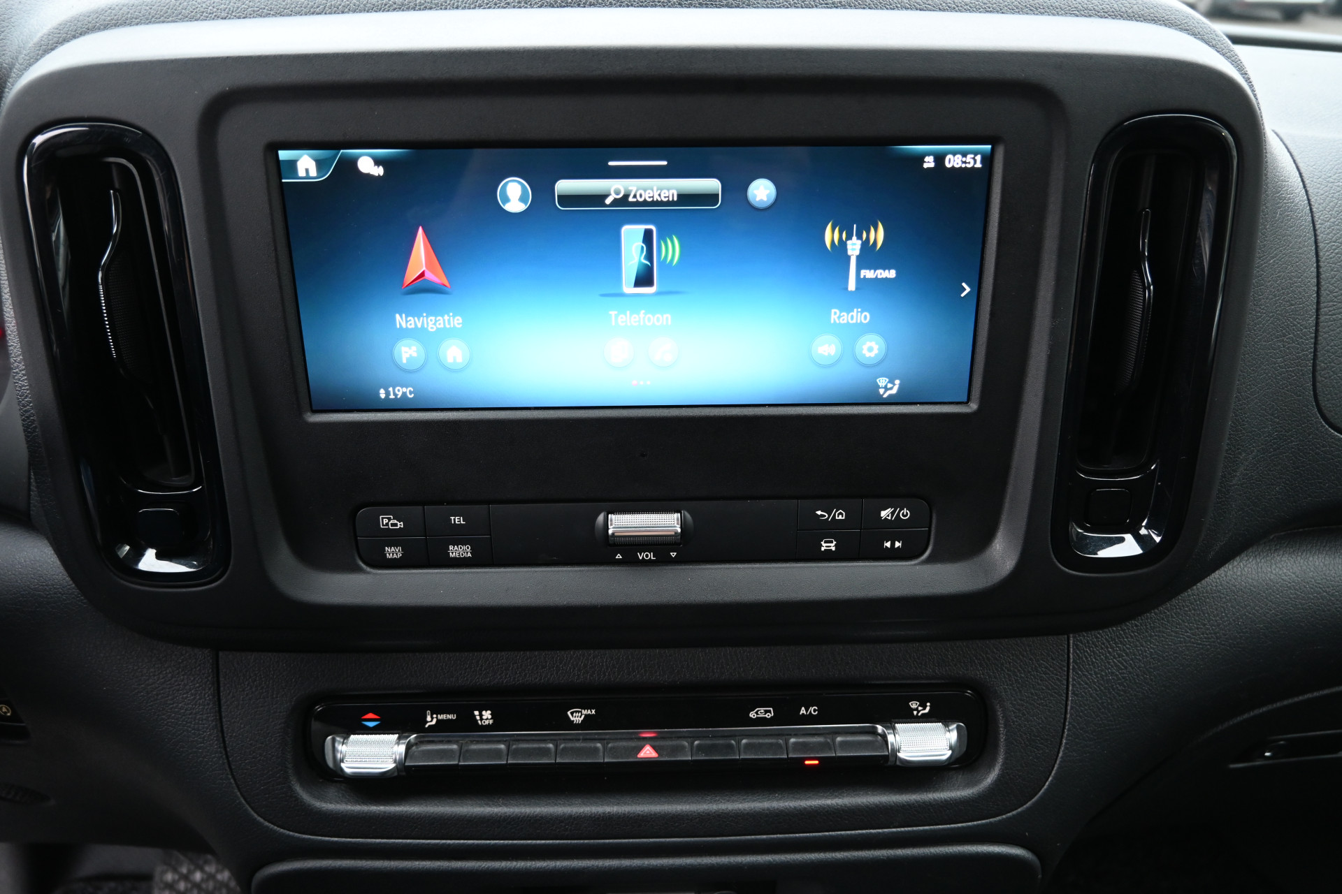 Mercedes-Benz Vito 2