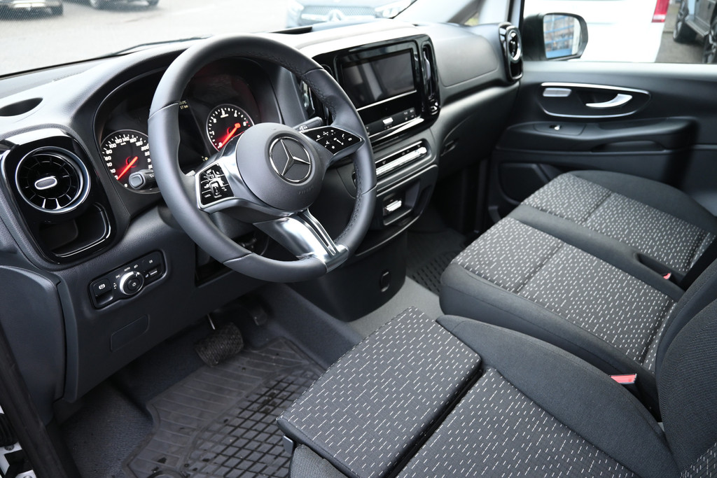 Mercedes-Benz Vito 9