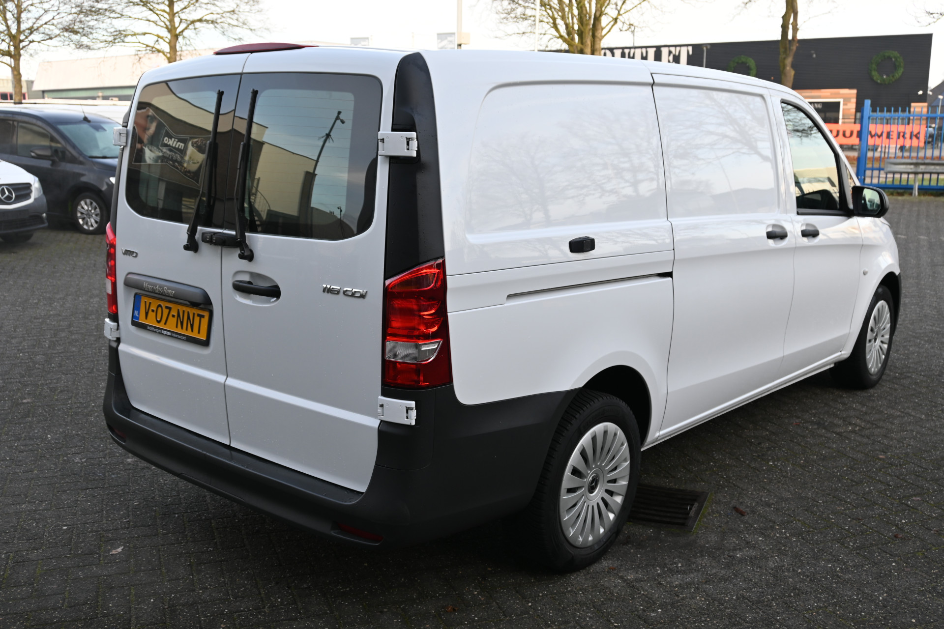 Mercedes-Benz Vito 2