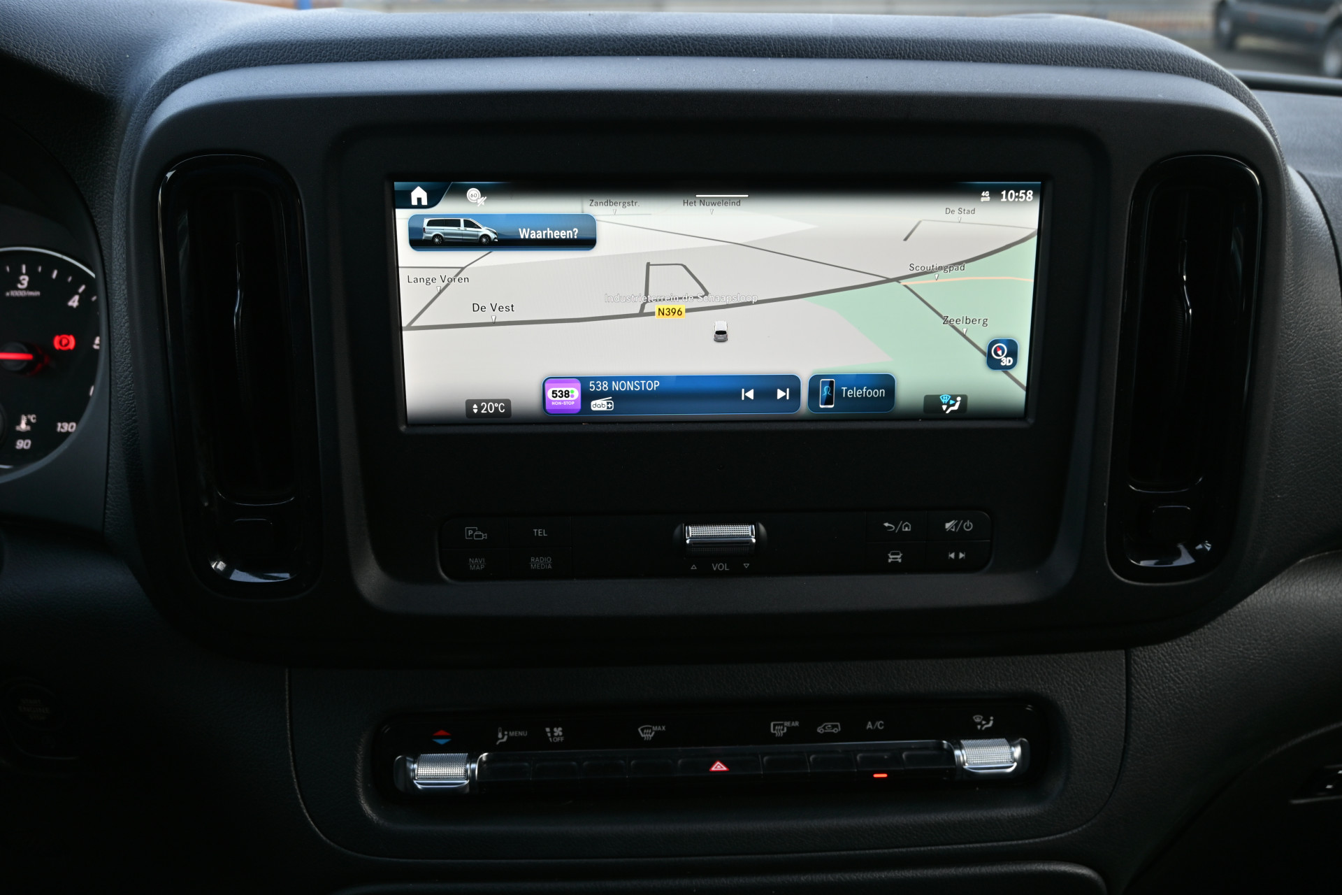 Mercedes-Benz Vito 4