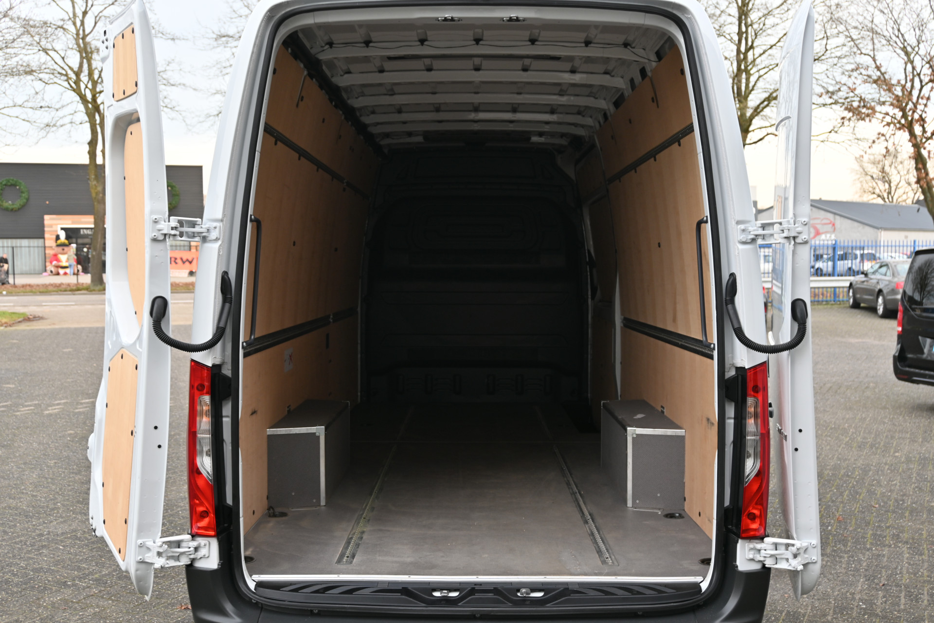 Mercedes-Benz Sprinter 12