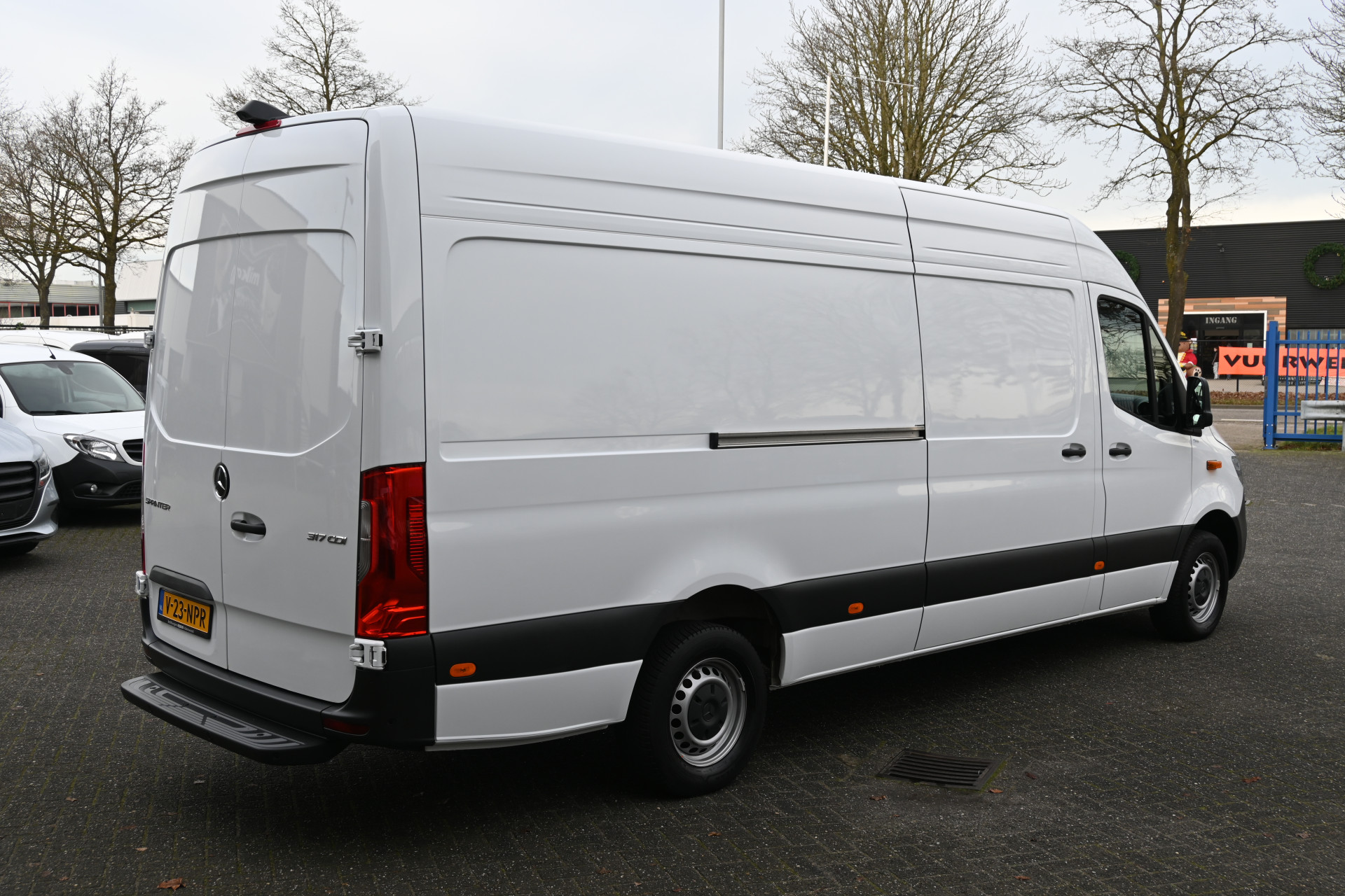 Mercedes-Benz Sprinter 2