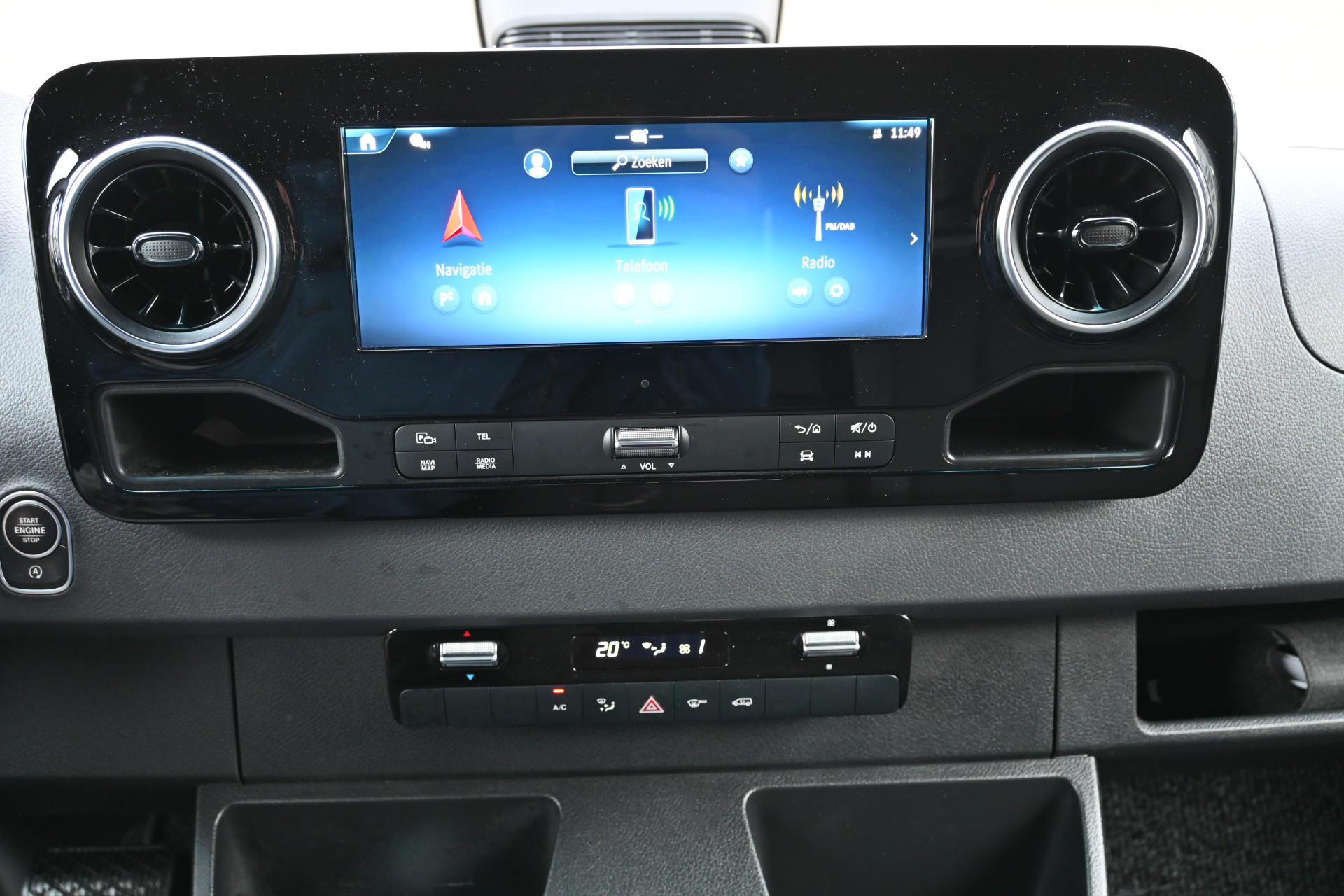 Mercedes-Benz Sprinter 4