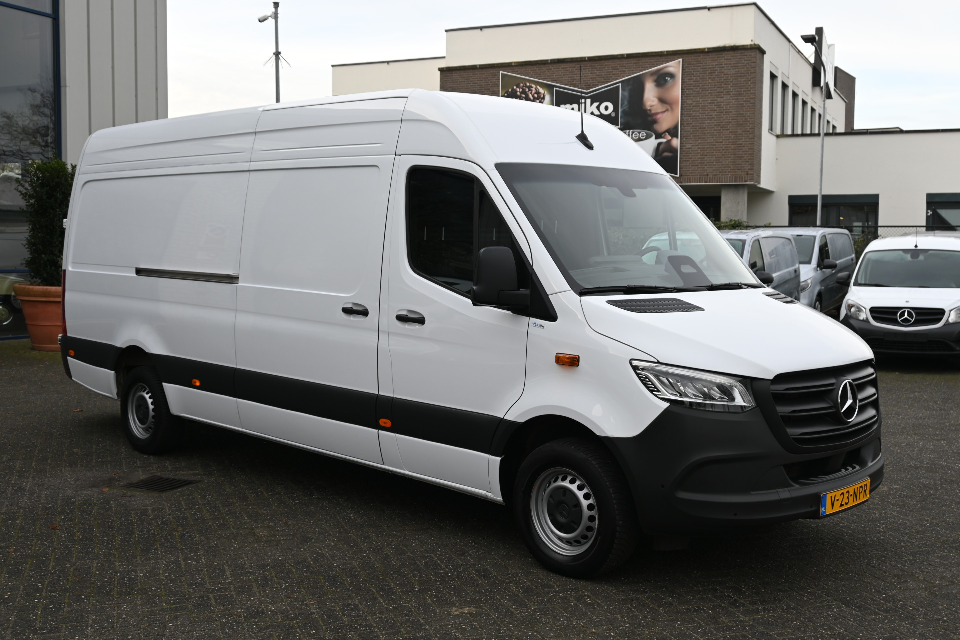 Mercedes-Benz Sprinter 8