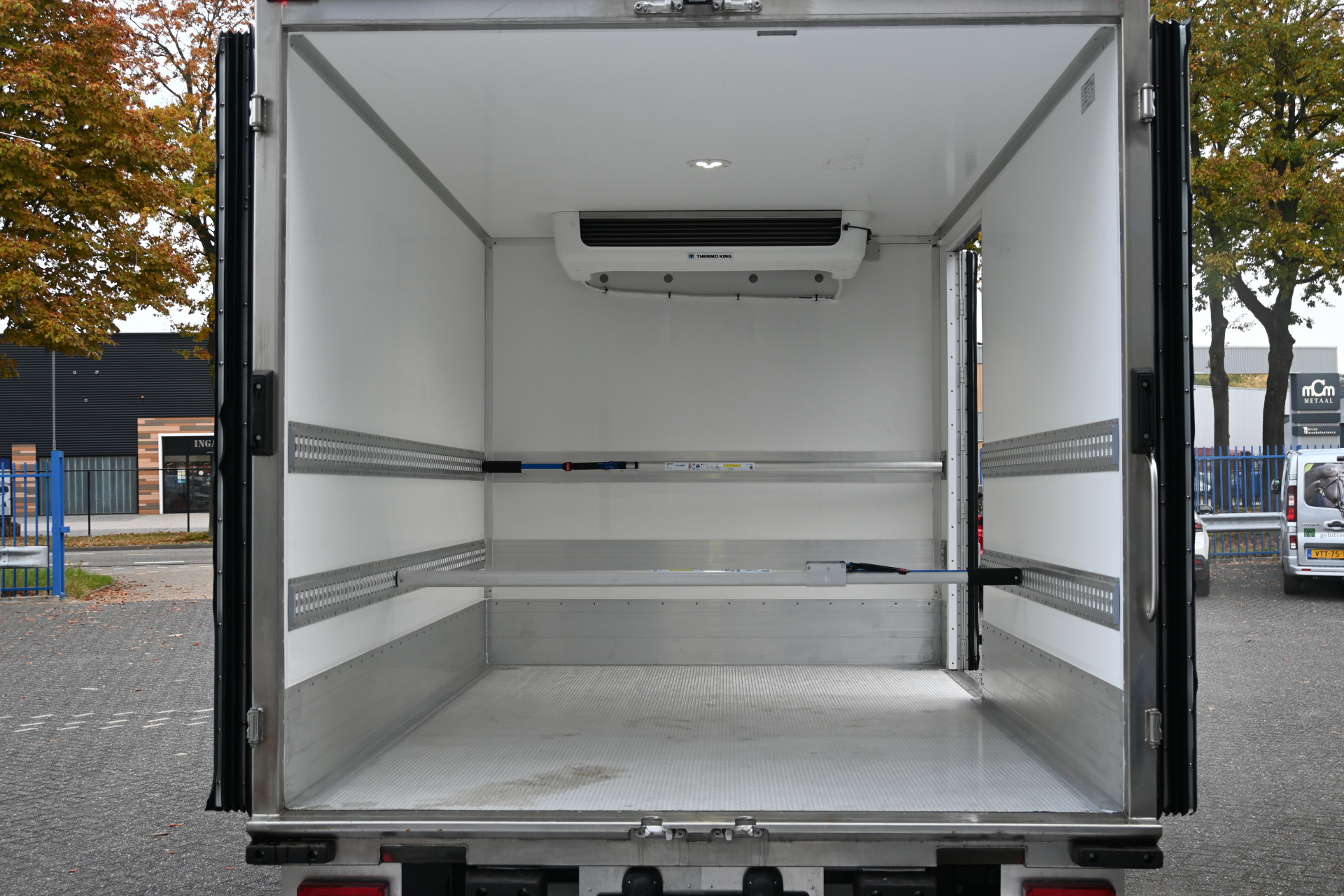 Mercedes-Benz Sprinter 11