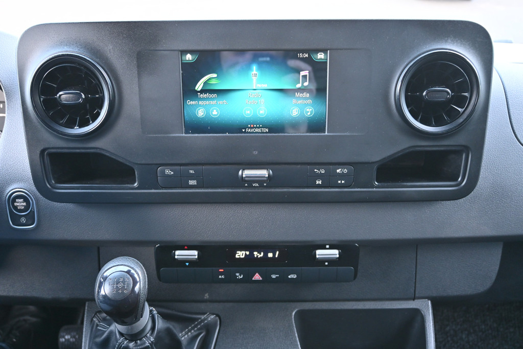 Mercedes-Benz Sprinter 4