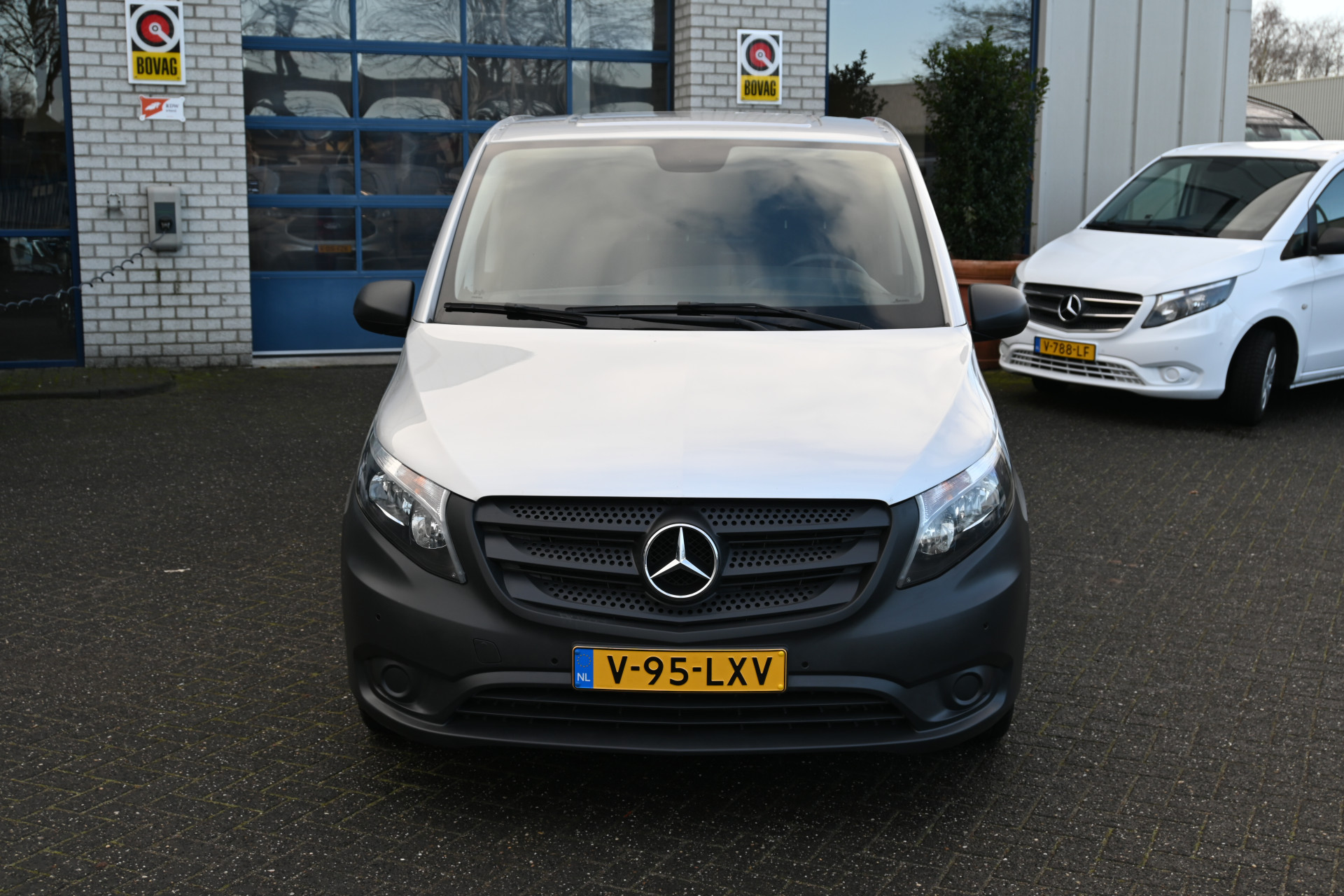 Mercedes-Benz Vito 1