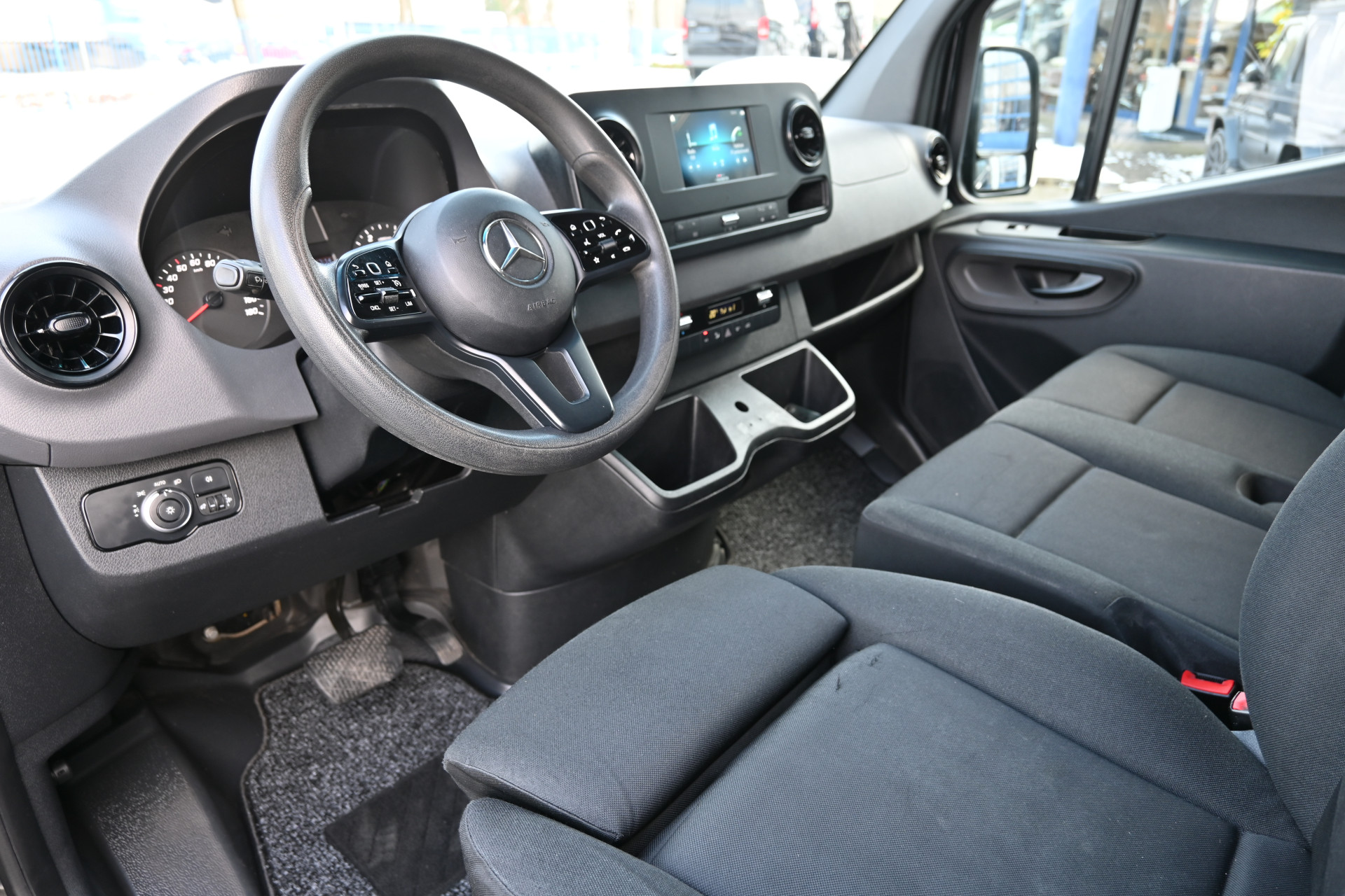 Mercedes-Benz Sprinter 3