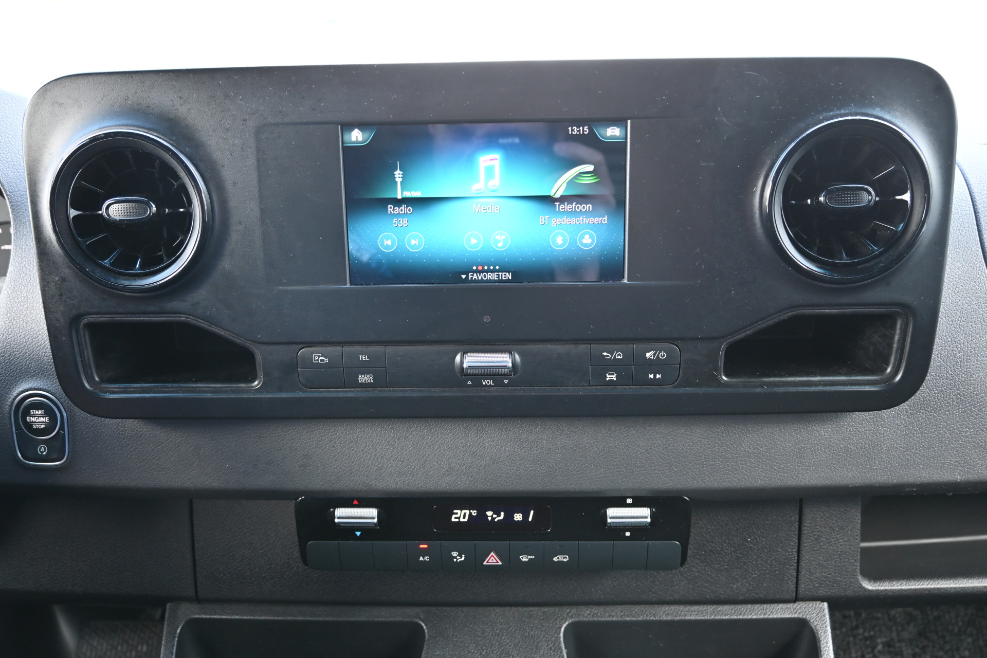 Mercedes-Benz Sprinter 4