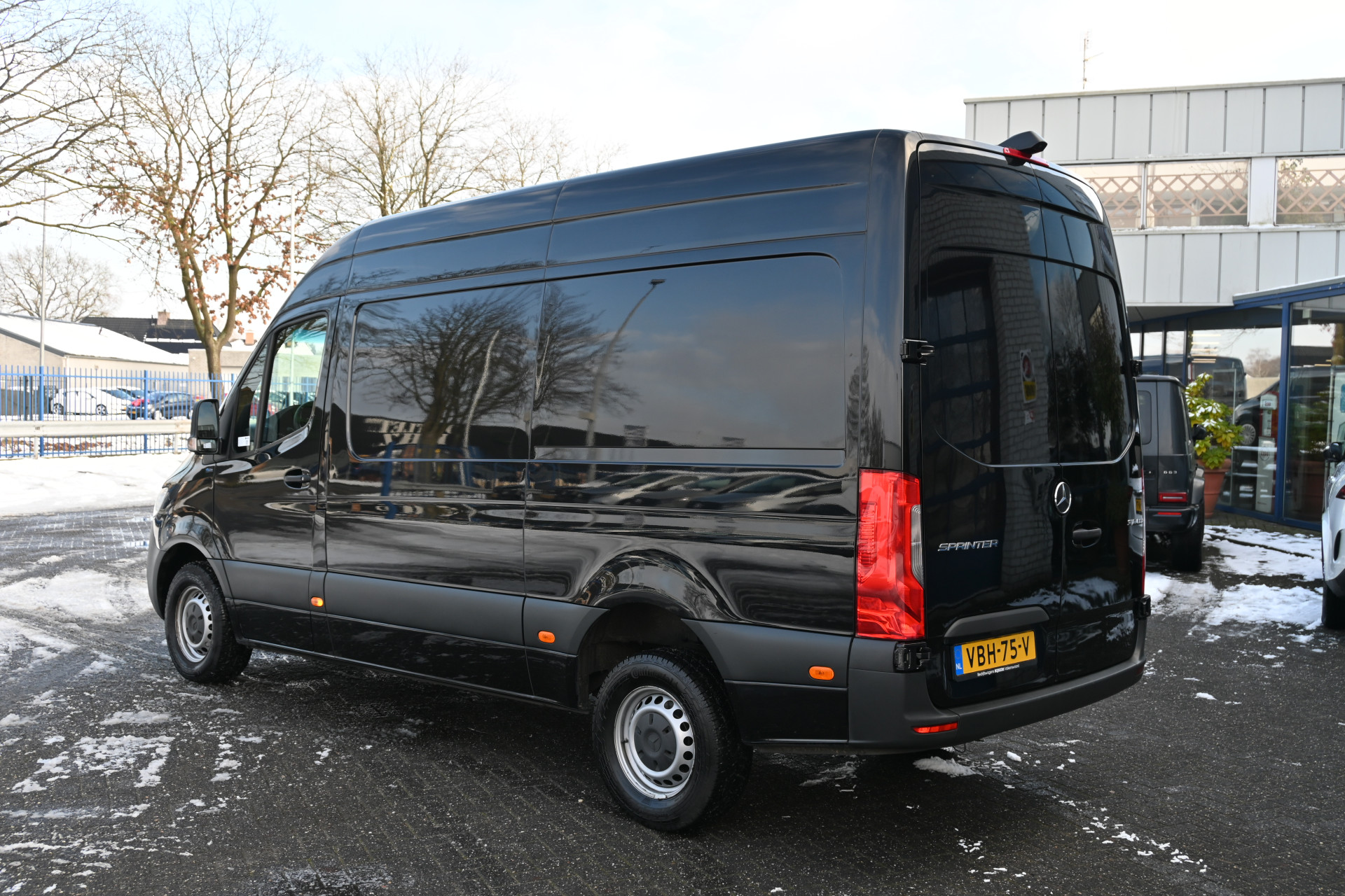 Mercedes-Benz Sprinter 9