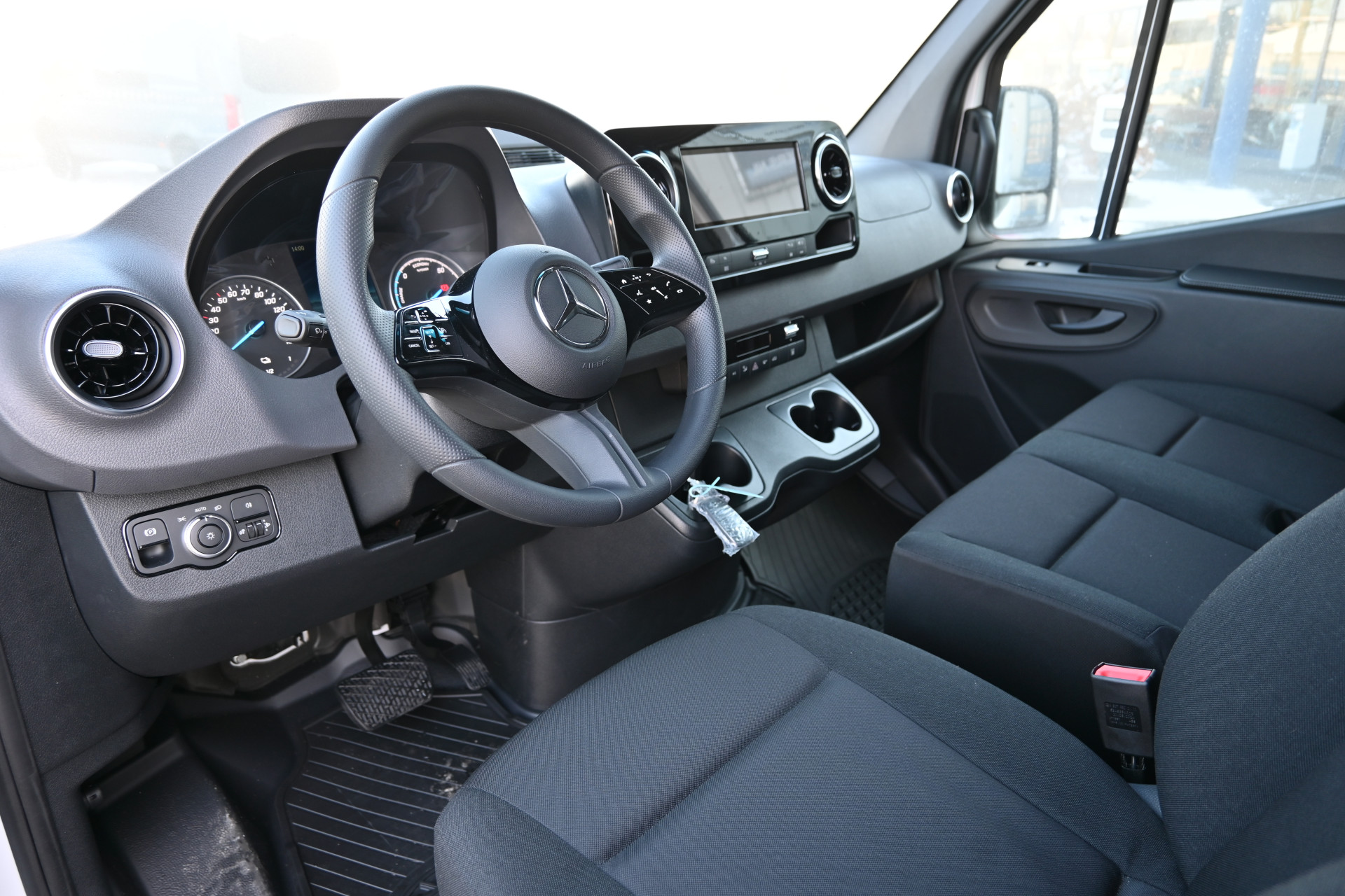 Mercedes-Benz eSprinter 3