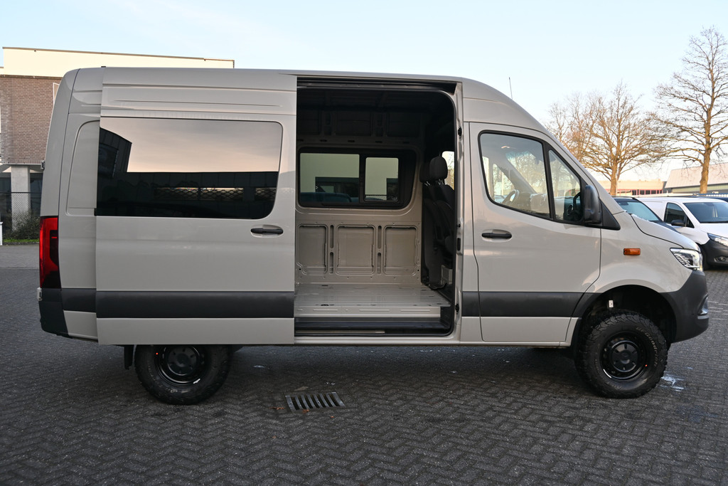 Mercedes-Benz Sprinter 13