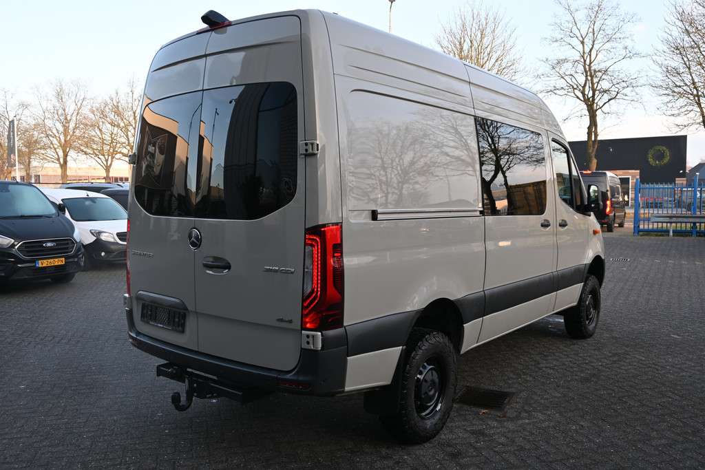 Mercedes-Benz Sprinter 2
