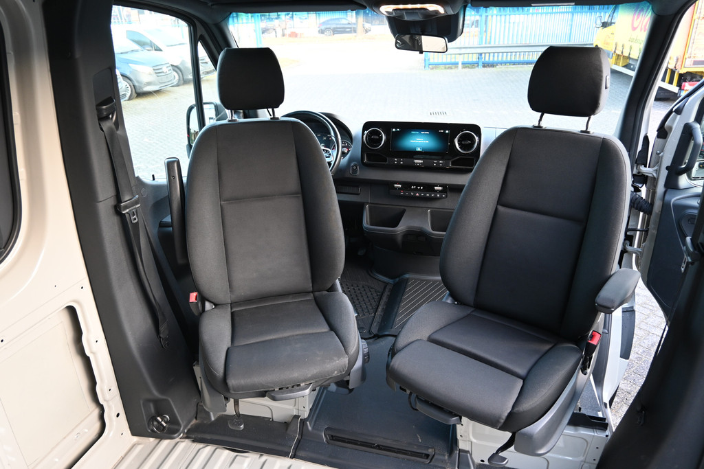 Mercedes-Benz Sprinter 4