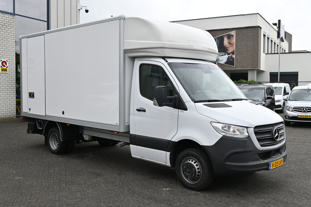 Mercedes-Benz Sprinter 9