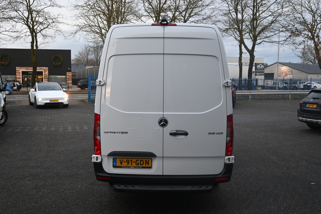 Mercedes-Benz Sprinter 10