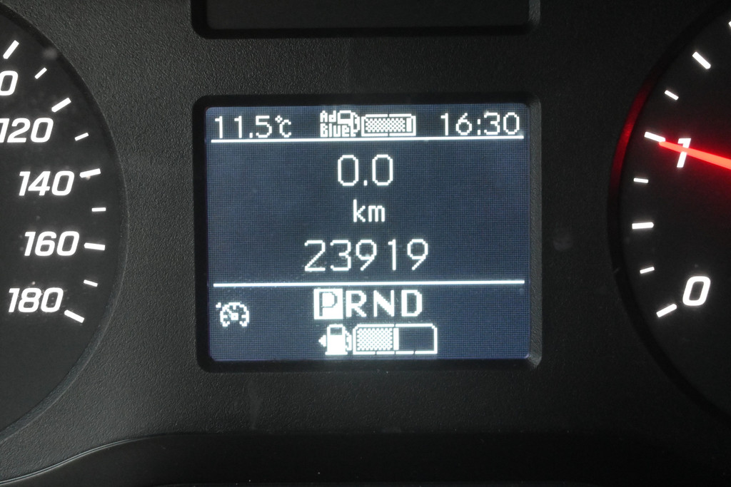 Mercedes-Benz Sprinter 15