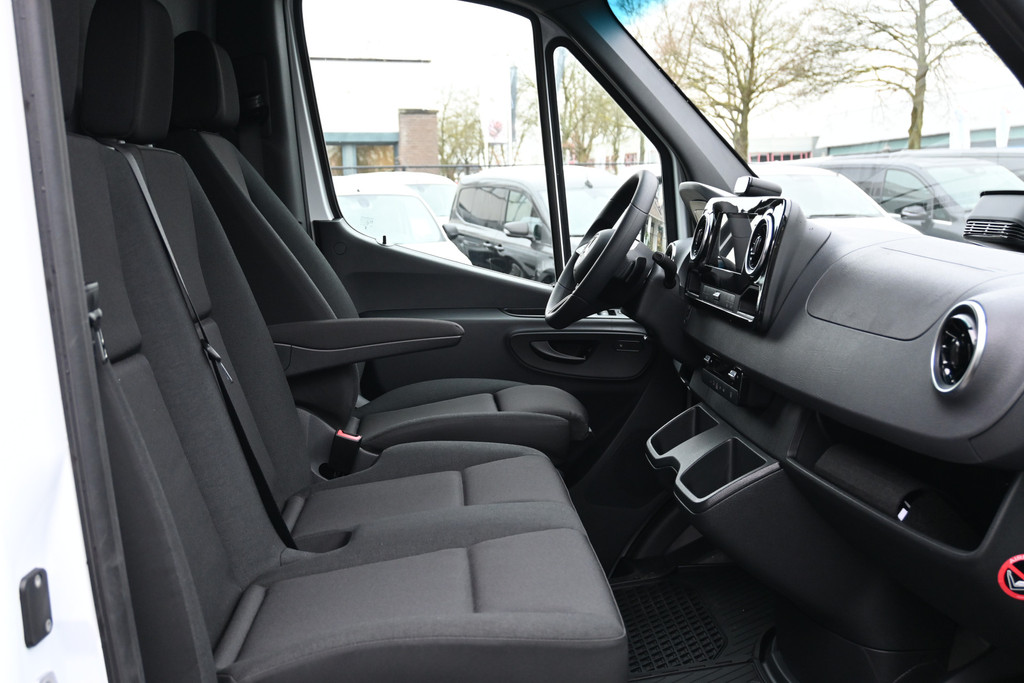 Mercedes-Benz eSprinter 3