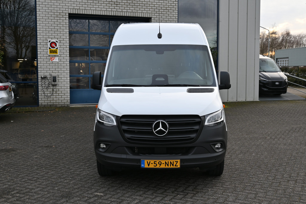 Mercedes-Benz Sprinter 1