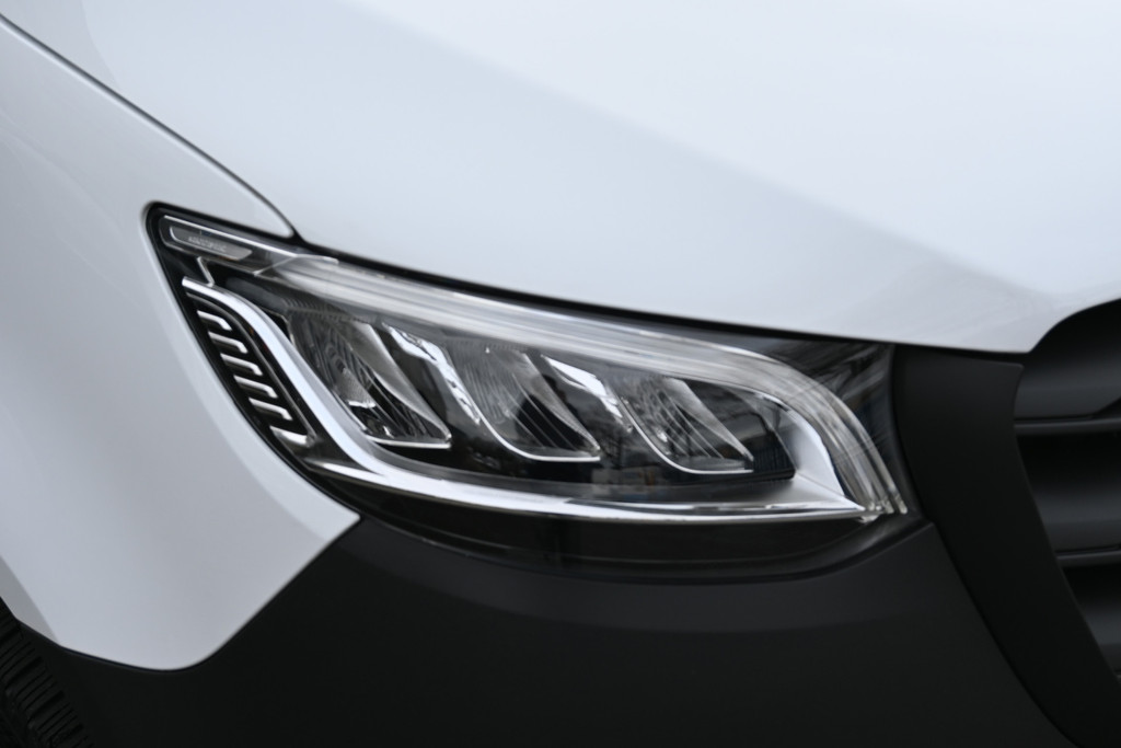 Mercedes-Benz Sprinter 3