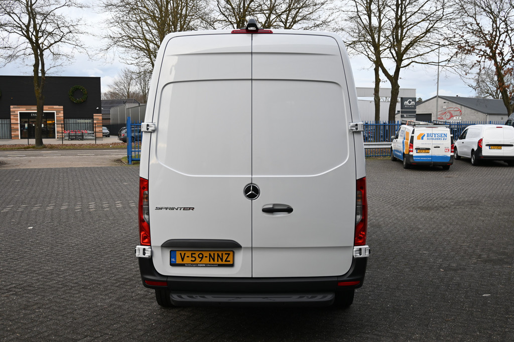 Mercedes-Benz Sprinter 6