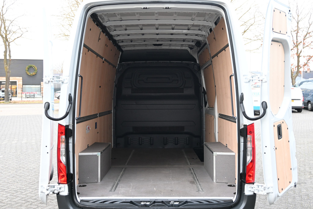 Mercedes-Benz Sprinter 7