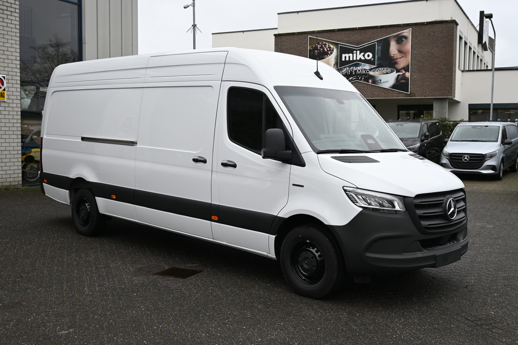Mercedes-Benz eSprinter 2