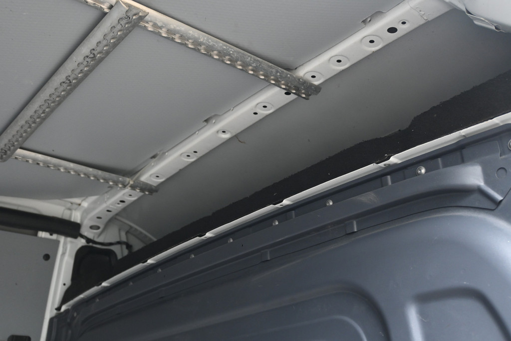 Mercedes-Benz Sprinter 11