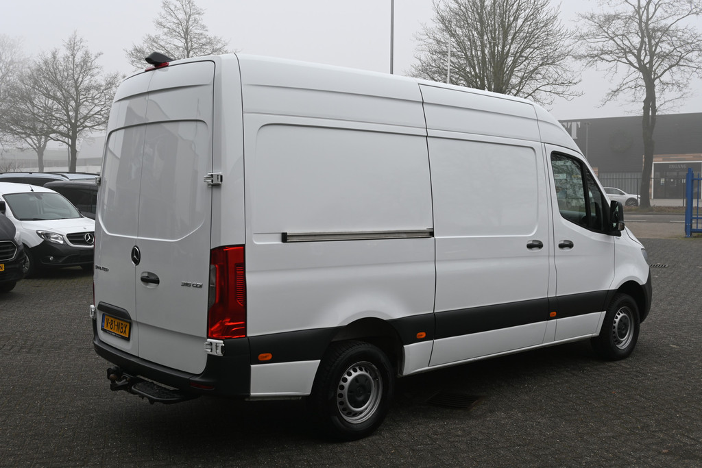 Mercedes-Benz Sprinter 2
