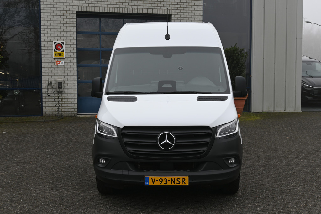 Mercedes-Benz Sprinter 1