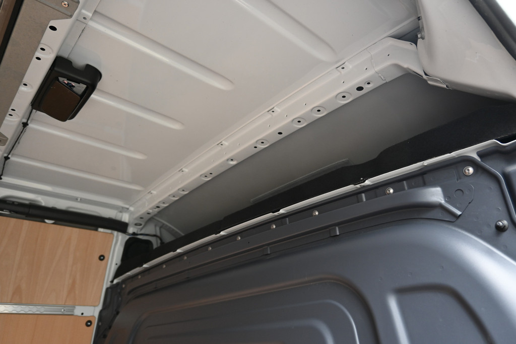 Mercedes-Benz Sprinter 13