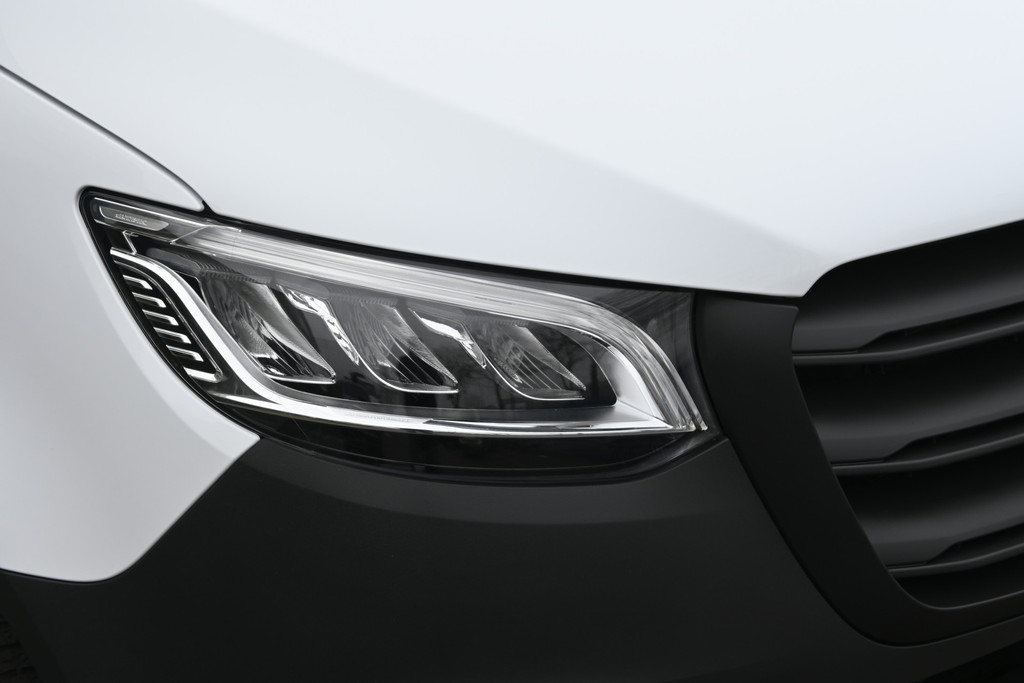 Mercedes-Benz Sprinter 9